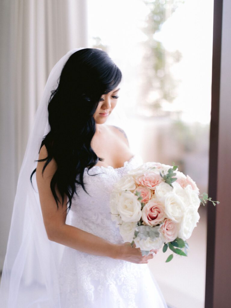 Pairing Wedding Hairstyles and Veils | Makeup in the 702