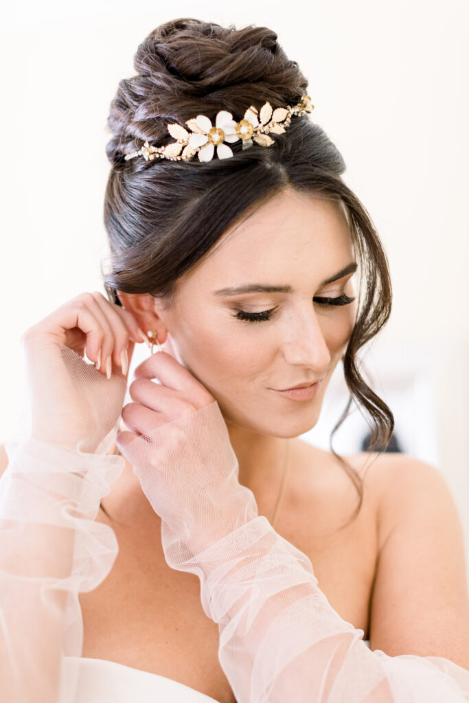 How to Choose The Perfect Hair Accessories for your Wedding Day