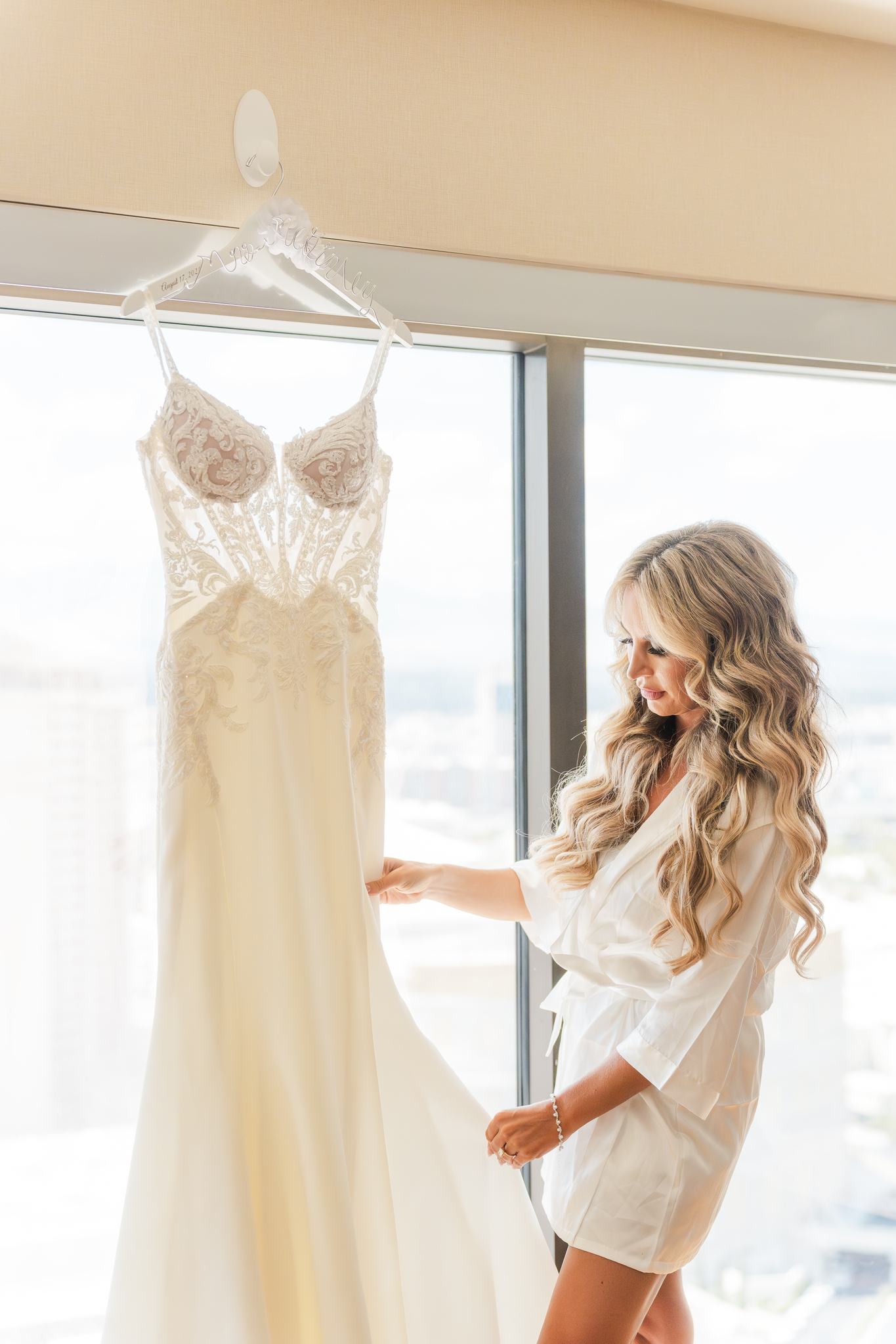 Winter Wedding Hair Survival Guide: 3 Essential Tips!